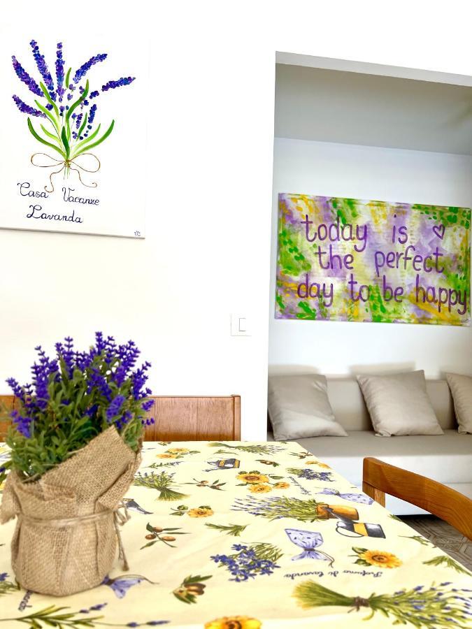 Casa Vacanze Lavanda 멍똥 외부 사진