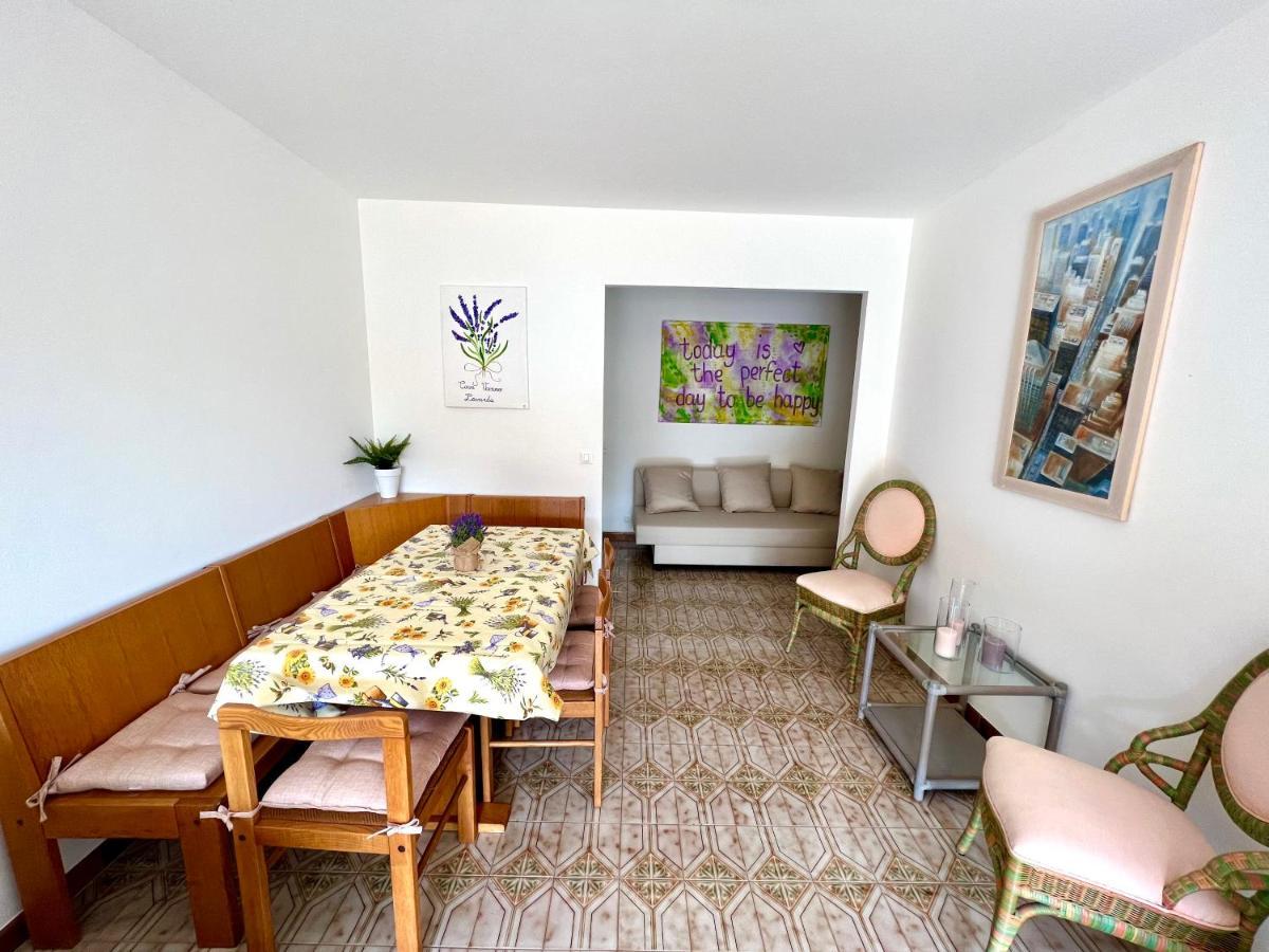 Casa Vacanze Lavanda 멍똥 외부 사진